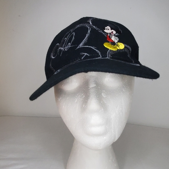 Disney -Walt Disney World -Mickey Mouse Cap In Black And Embroidered Mickey - Picture 6 of 11